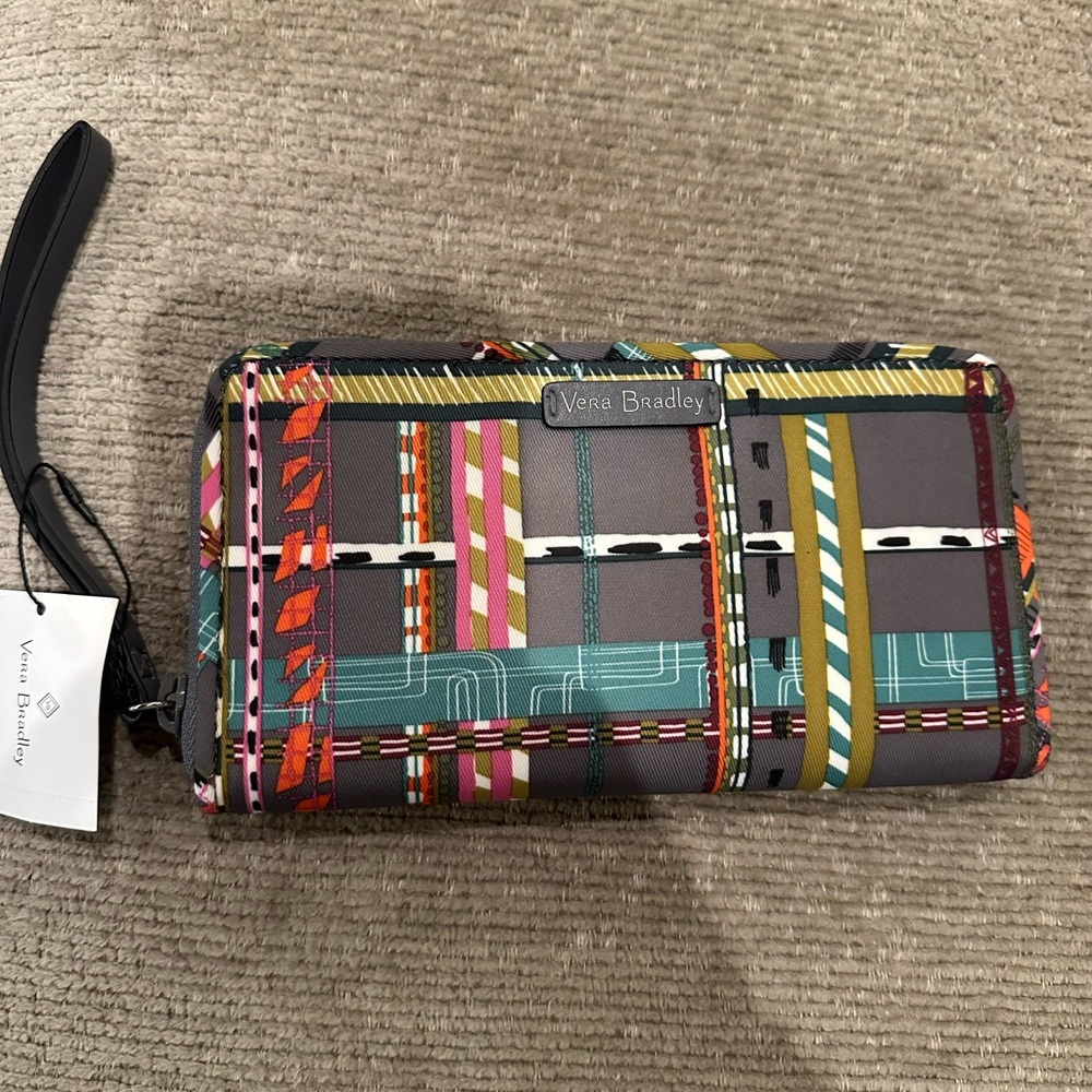 Vera Bradley wristlet NWT